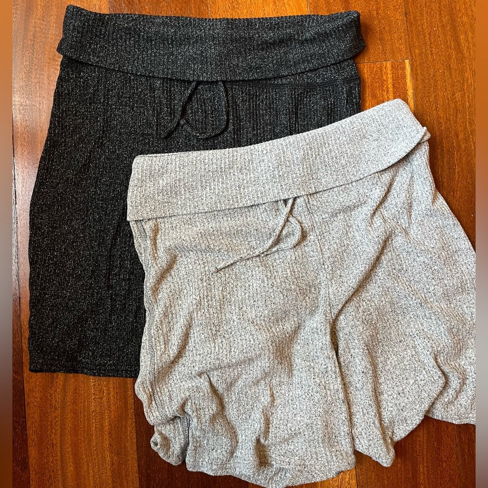 Old Navy Cozy Rib-Knit Rollover-Waist Pajama Shorts 2 Pair Grey & Lt Grey L - Picture 6 of 9